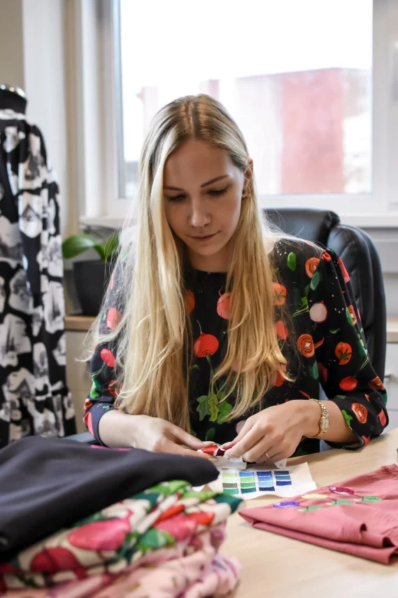 Latvijā ražots sieviešu apģērbs internetā